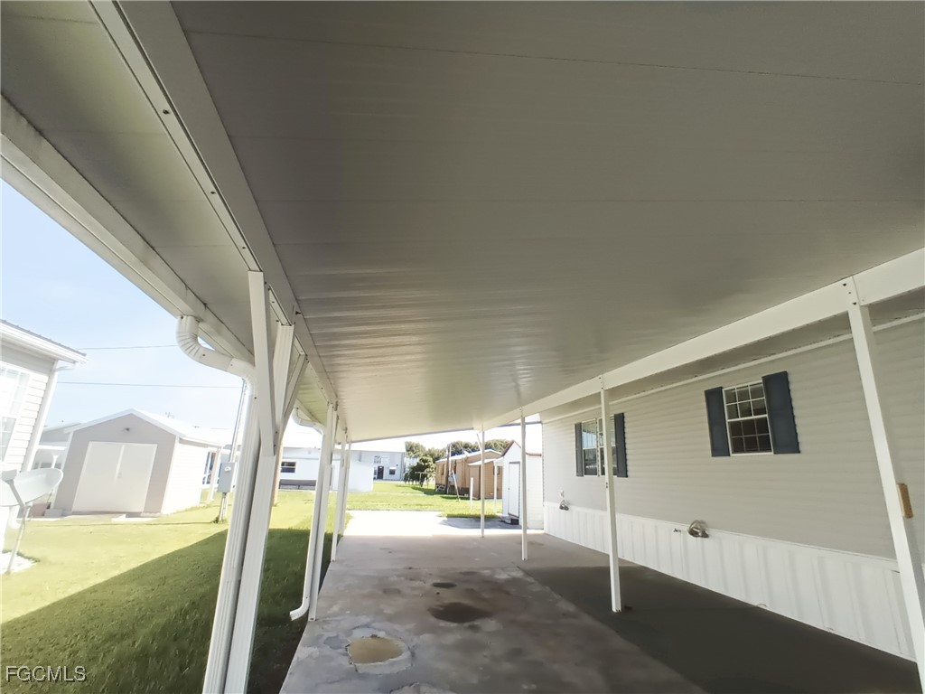 231 Palm Avenue NW Moore Haven FL 33471 2025008215 image5