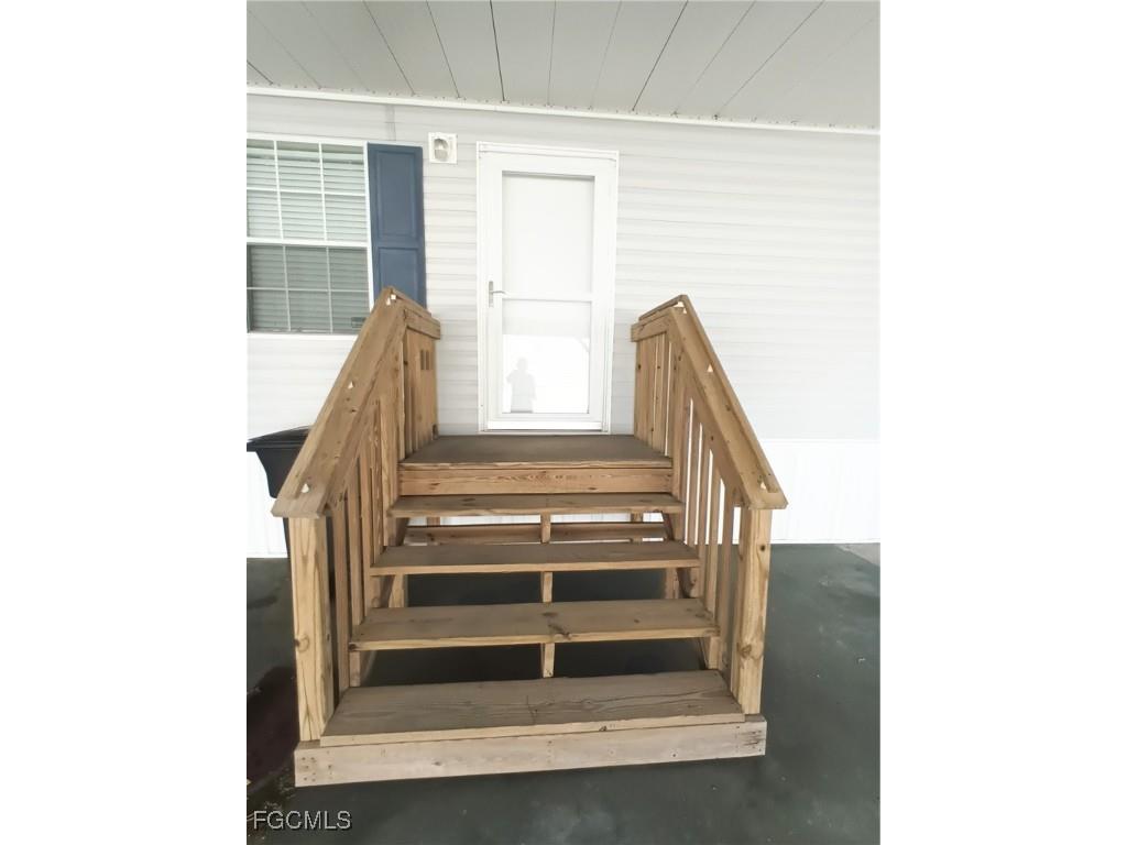 231 Palm Avenue NW Moore Haven FL 33471 2025008215 image7