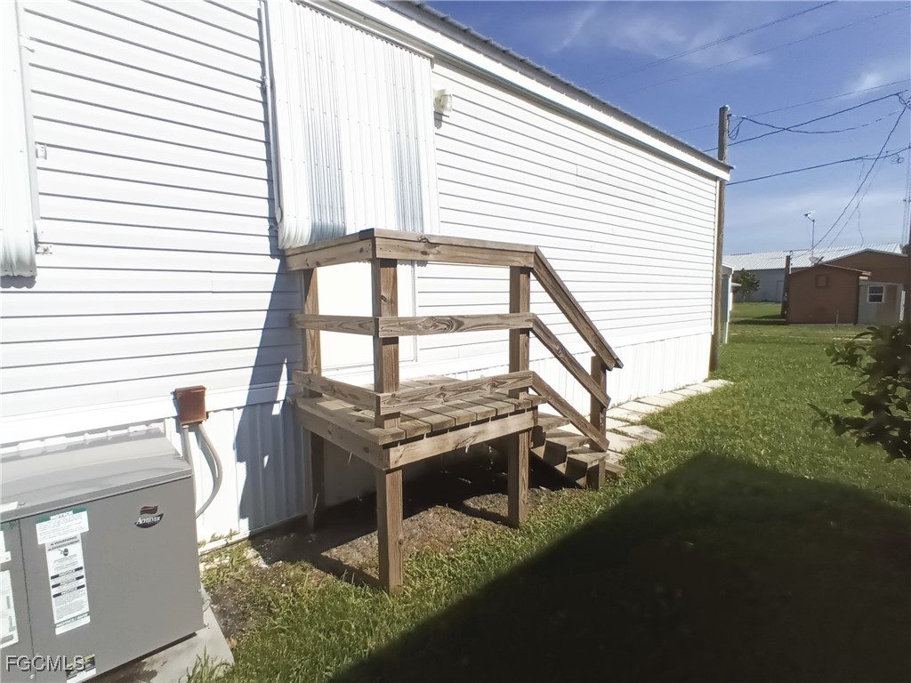 231 Palm Avenue NW Moore Haven FL 33471 2025008215 image9