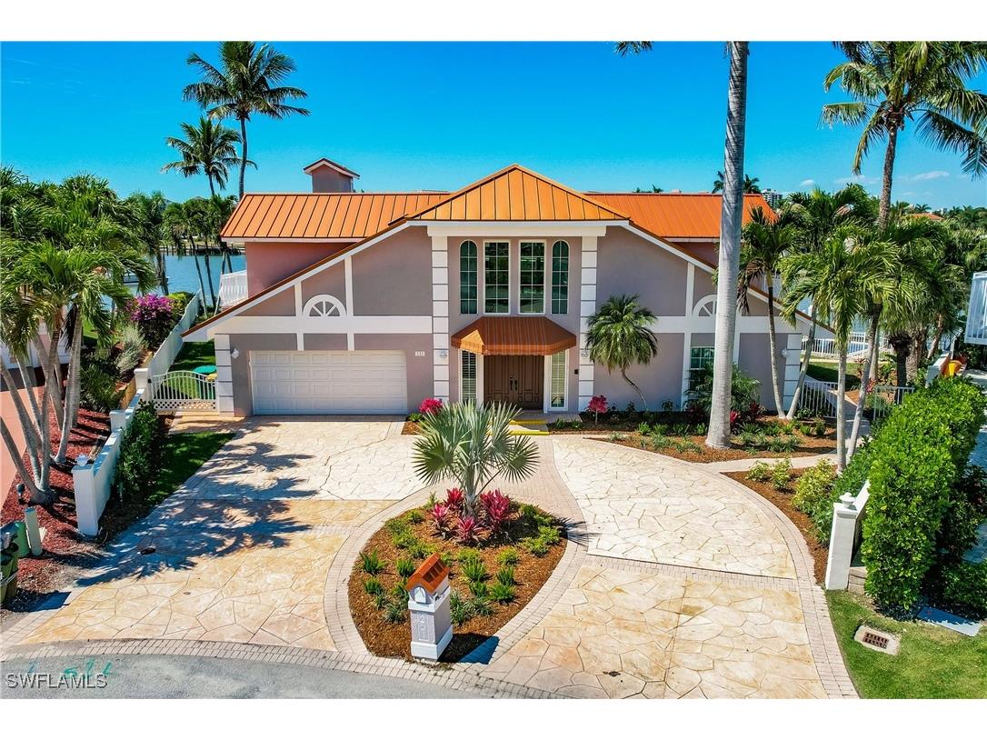 231 Trade Winds Avenue Naples FL 34108 225004145 image1