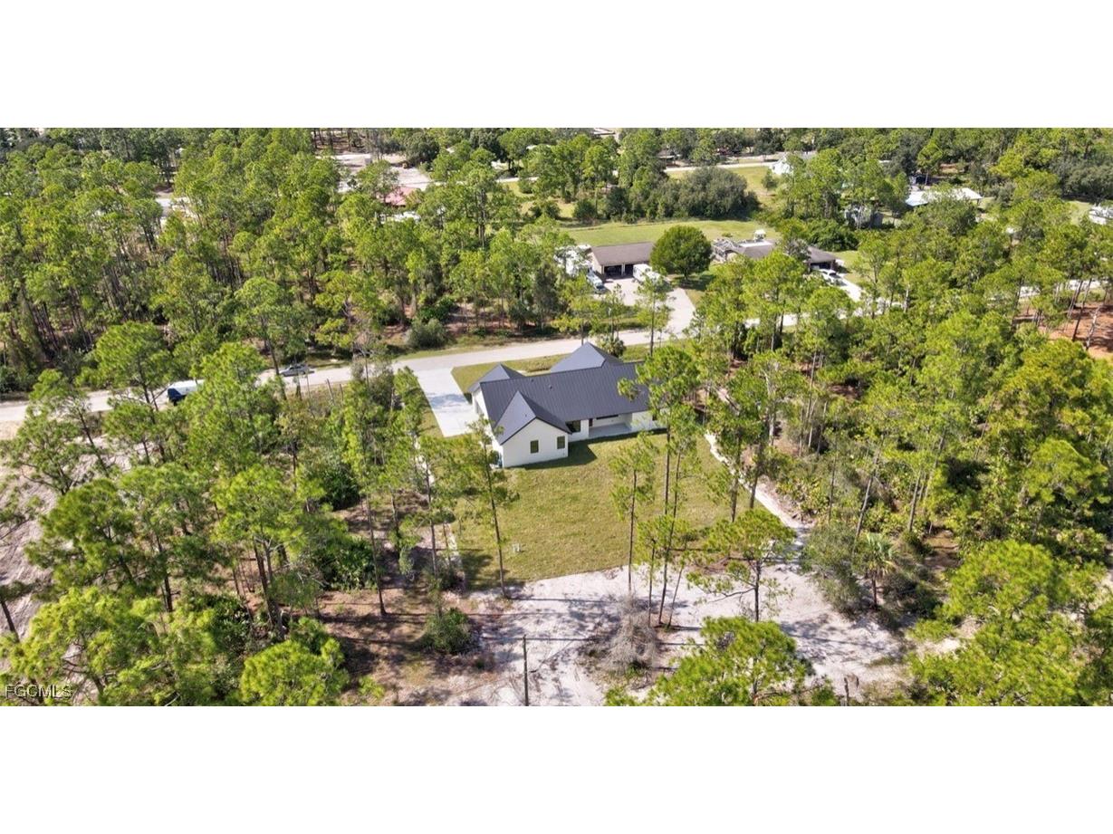 2310 Columbus Avenue Alva FL 33920 2025020702 image5