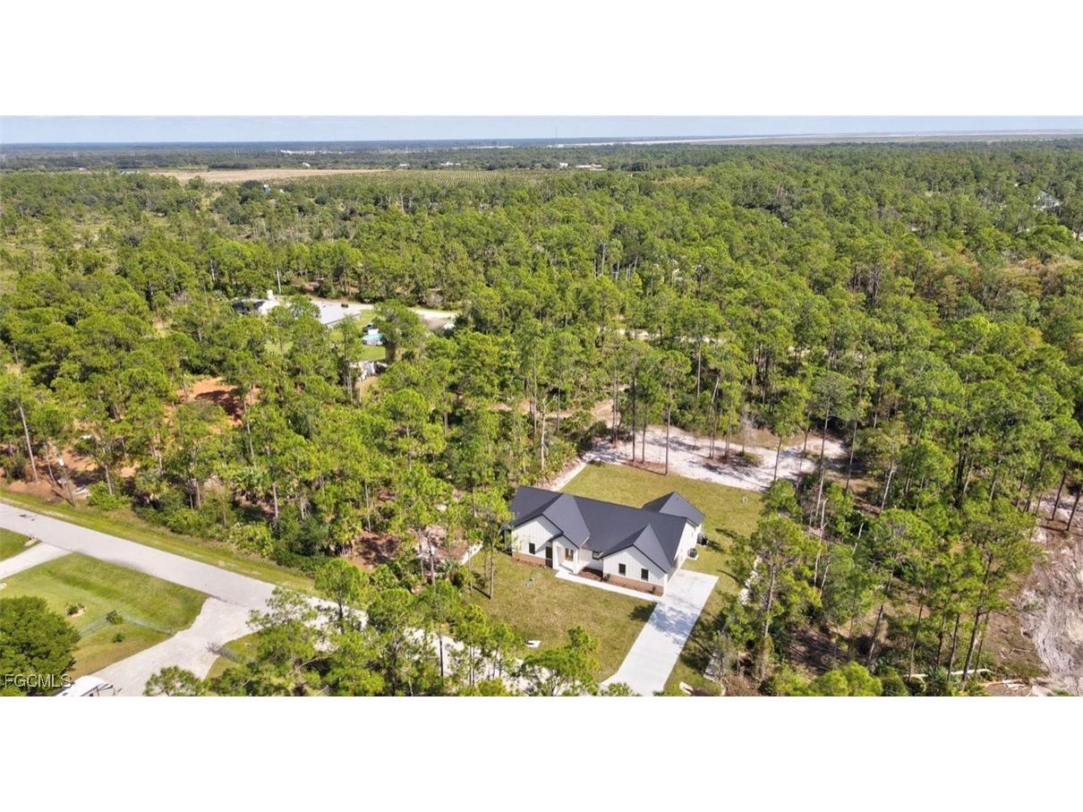 2310 Columbus Avenue Alva FL 33920 2025020702 image7