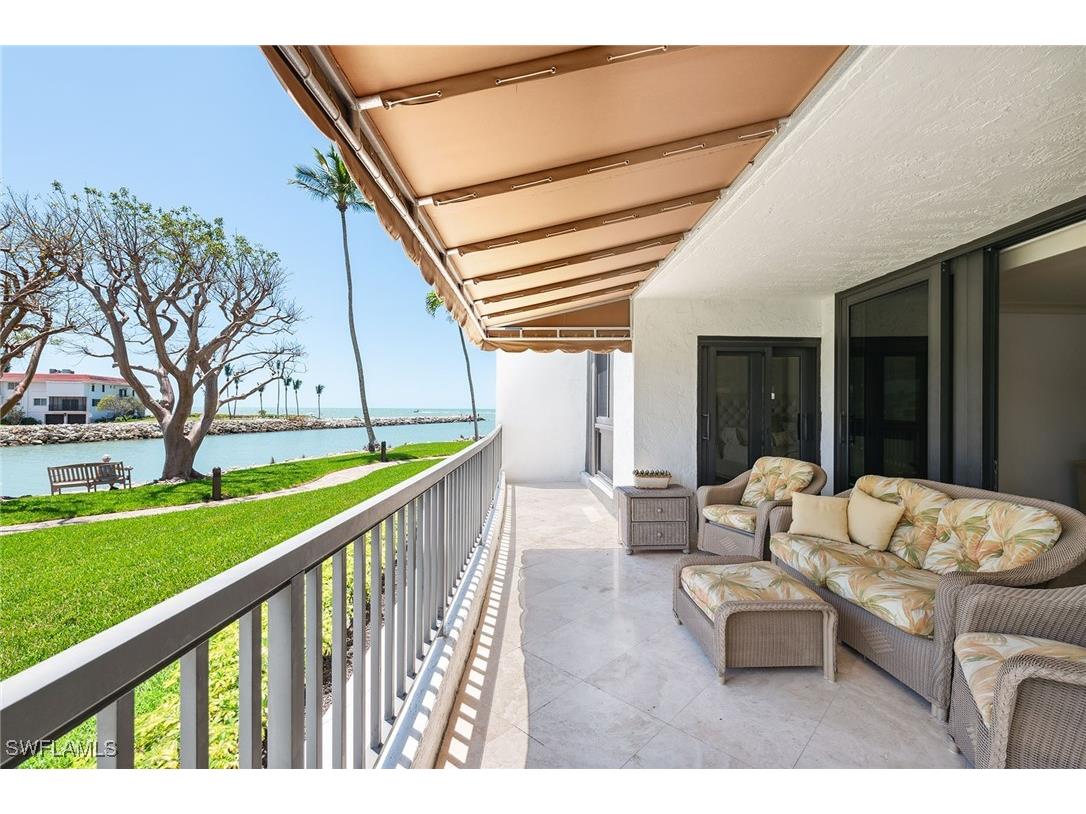 2310 Gulf Shore Boulevard N #112 Naples FL 34103 225039410 image1