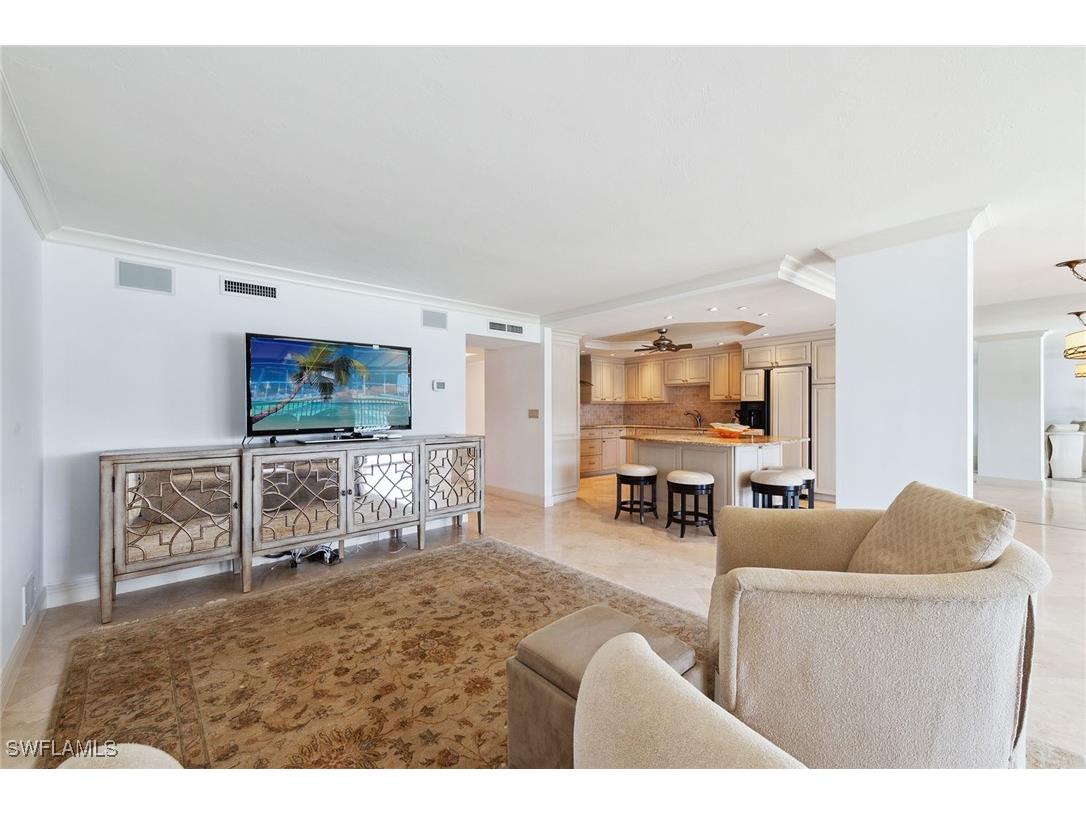 2310 Gulf Shore Boulevard N #112 Naples FL 34103 225039410 image11