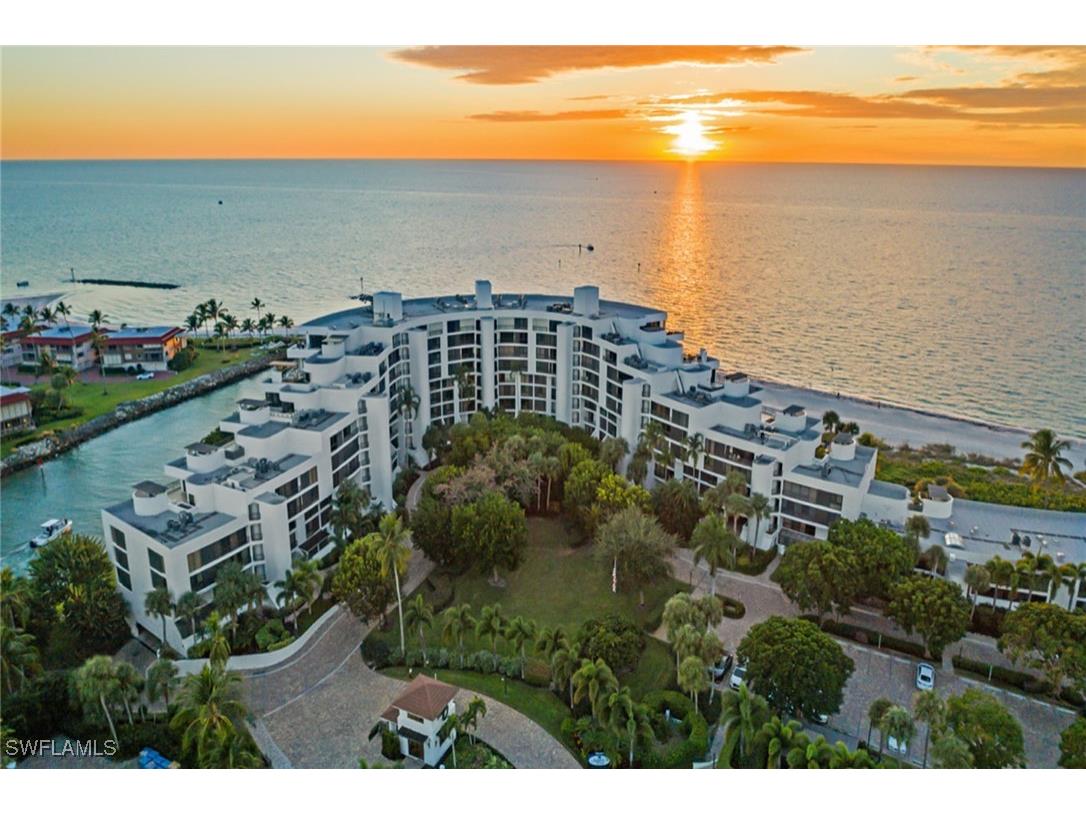 2310 Gulf Shore Boulevard N #112 Naples FL 34103 225039410 image3