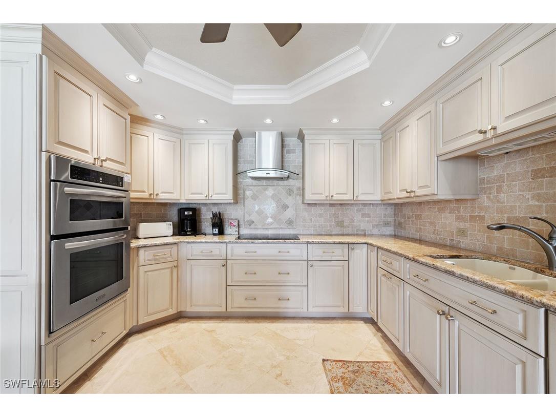 2310 Gulf Shore Boulevard N #112 Naples FL 34103 225039410 image6