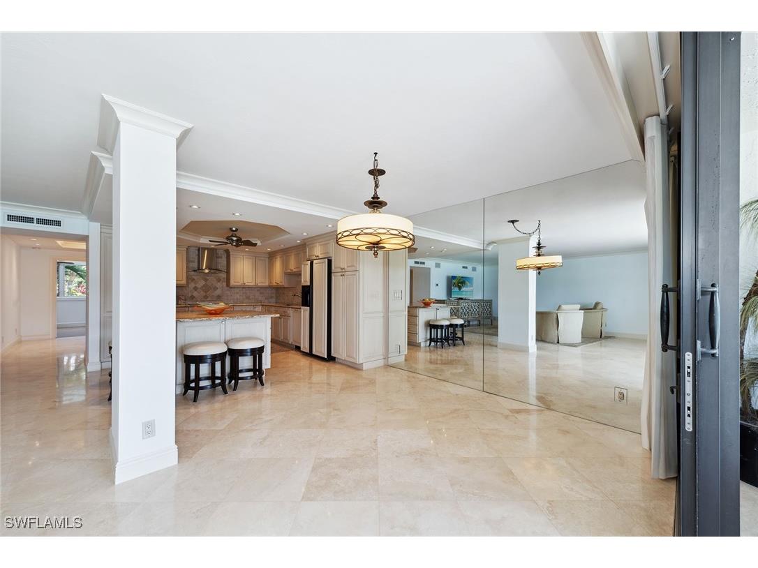 2310 Gulf Shore Boulevard N #112 Naples FL 34103 225039410 image9