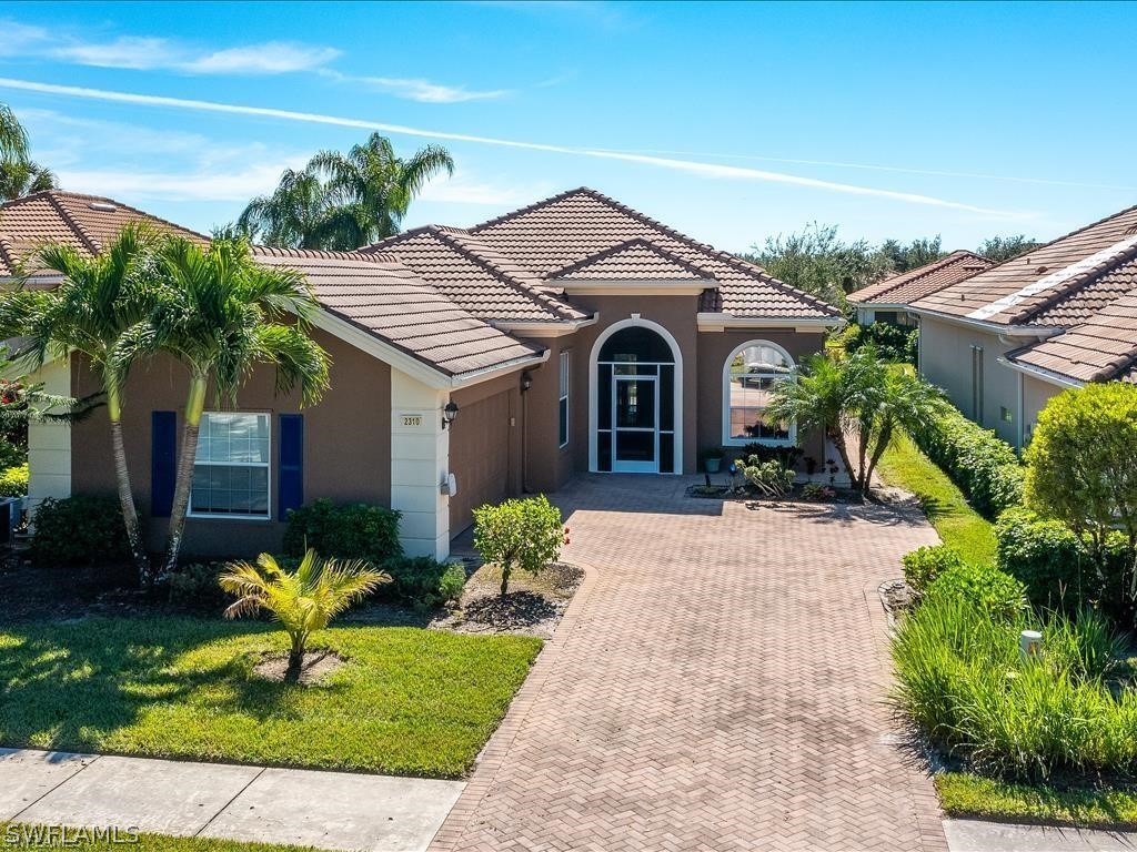 2310 Heydon Circle W Naples FL 34120 224044125 image1