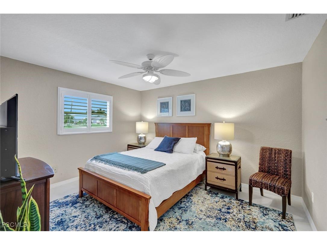 2310 SW 43rd Terrace Cape Coral FL 33914 2025014142 image27