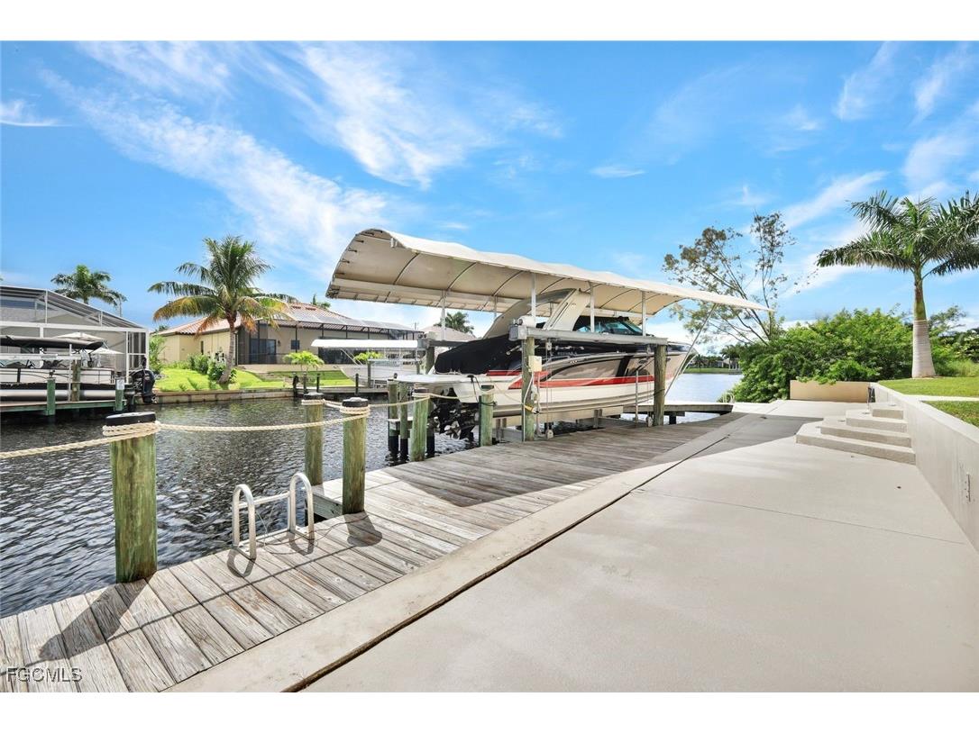 2310 SW 43rd Terrace Cape Coral FL 33914 2025014142 image36