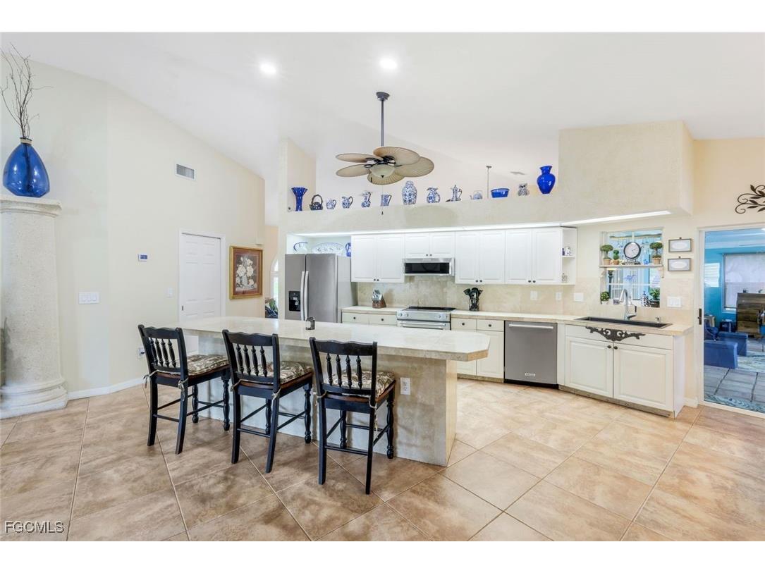 2310 SW 53rd Street Cape Coral FL 33914 2025002815 image10