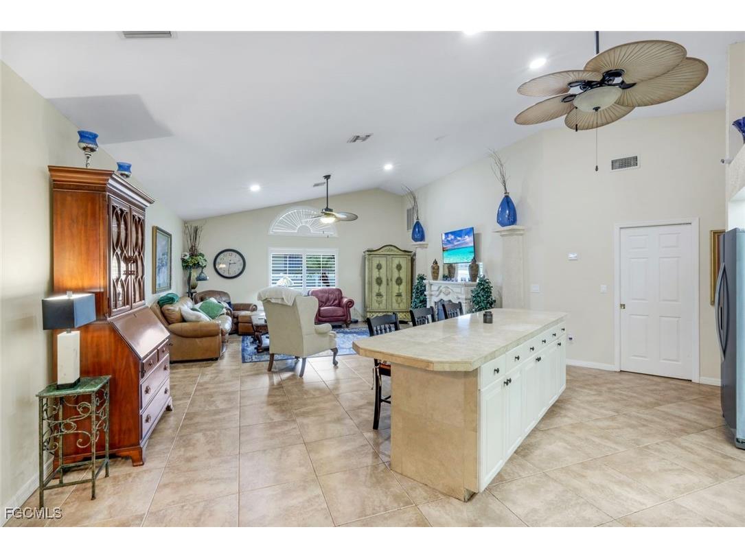 2310 SW 53rd Street Cape Coral FL 33914 2025002815 image12