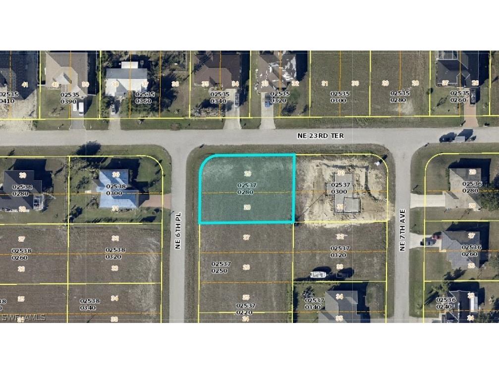 2311 NE 6th Place Cape Coral FL 33909 224023941 image1