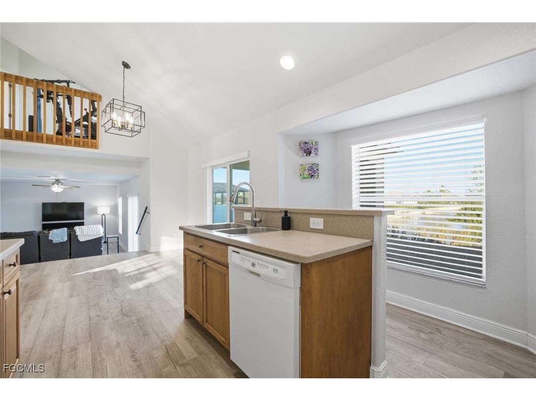 2311 SW 4th Court Cape Coral FL 33991 2025022504 image10