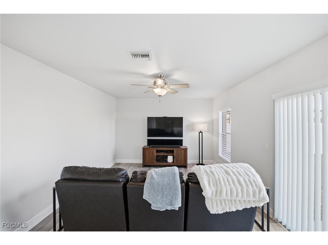 2311 SW 4th Court Cape Coral FL 33991 2025022504 image14