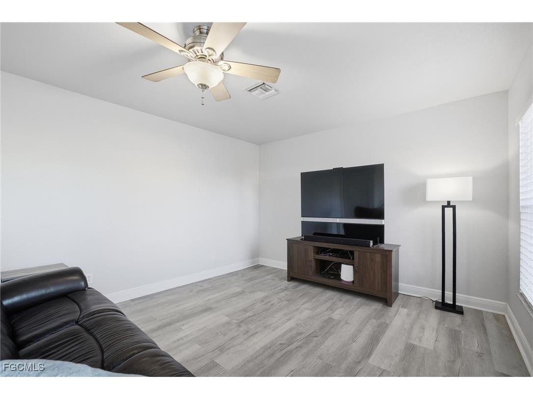 2311 SW 4th Court Cape Coral FL 33991 2025022504 image15