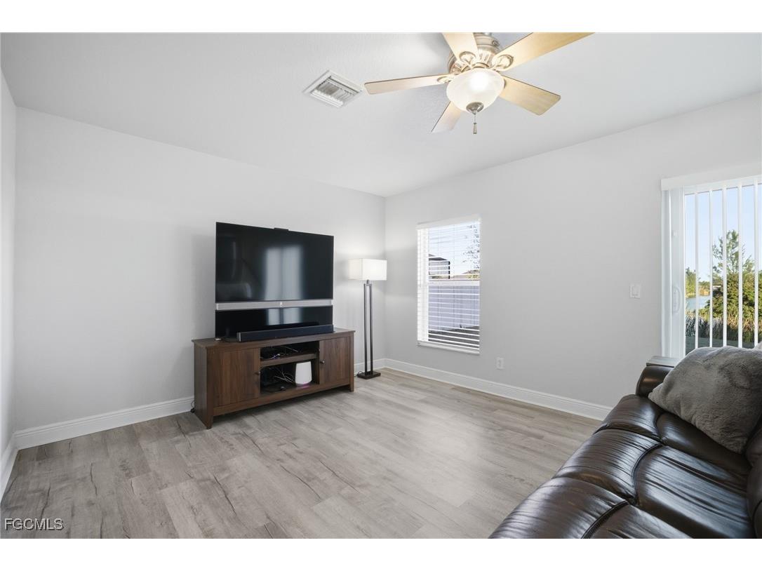 2311 SW 4th Court Cape Coral FL 33991 2025022504 image17