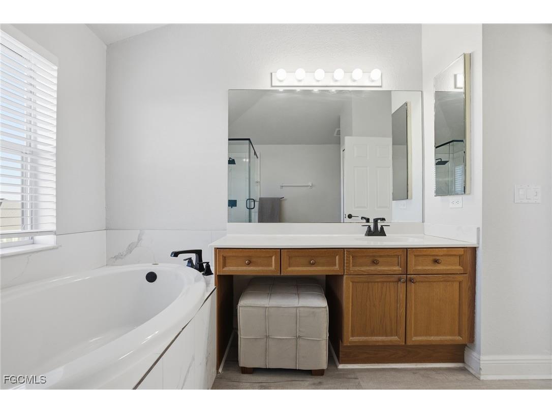 2311 SW 4th Court Cape Coral FL 33991 2025022504 image24