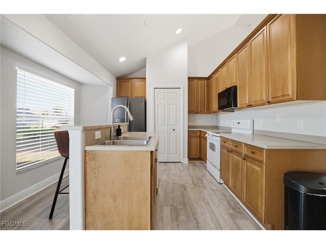 2311 SW 4th Court Cape Coral FL 33991 2025022504 image9