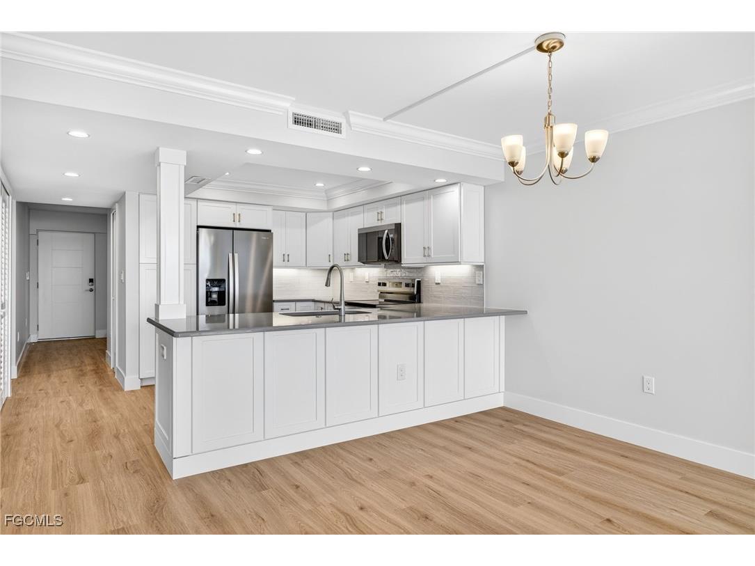 2311 W Gulf Drive #13 Sanibel FL 33957 2025025322 image10