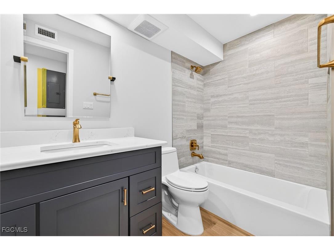 2311 W Gulf Drive #13 Sanibel FL 33957 2025025322 image21