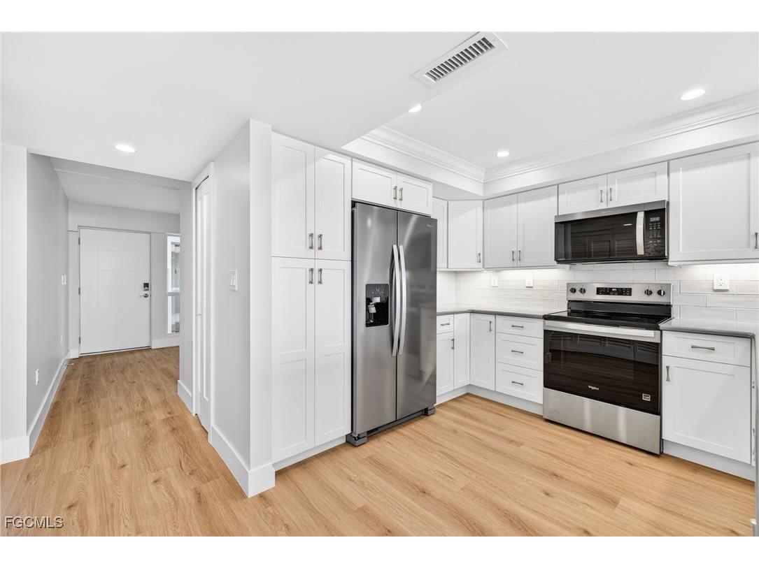 2311 W Gulf Drive #13 Sanibel FL 33957 2025025322 image9