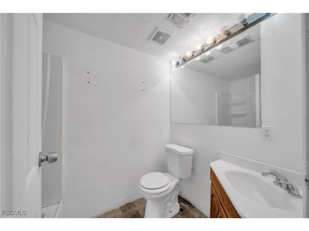 2313 Hamilton Avenue Alva FL 33920 2025013724 image29