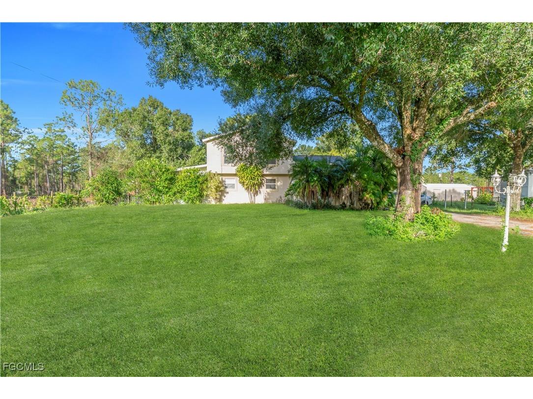 2313 Hamilton Avenue Alva FL 33920 2025013724 image4