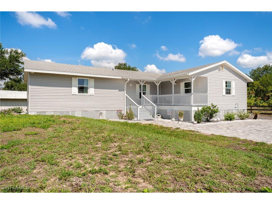2313 Hines Avenue Alva FL 33920 225050036 image1