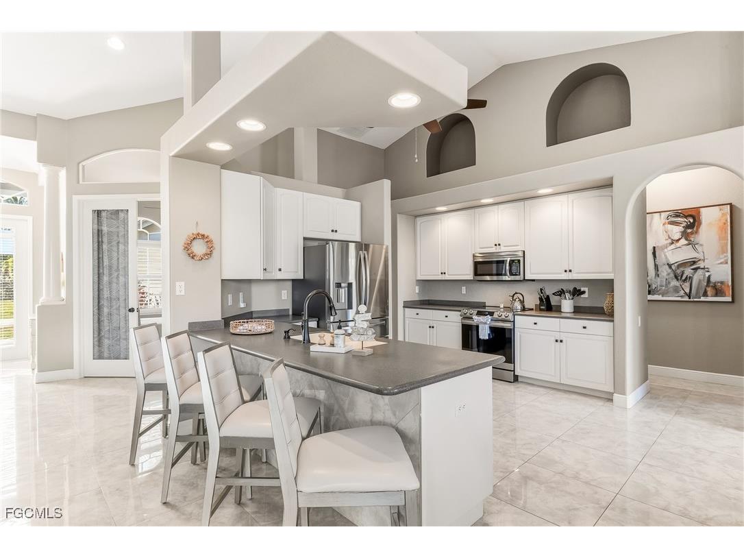 2313 SE 19th Place Cape Coral FL 33990 2026005172 image11