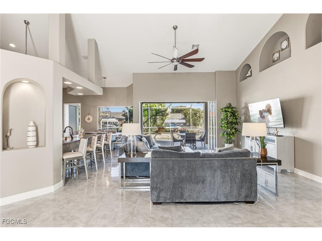 2313 SE 19th Place Cape Coral FL 33990 2026005172 image6