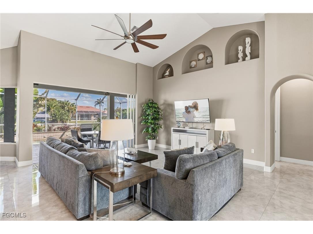 2313 SE 19th Place Cape Coral FL 33990 2026005172 image7