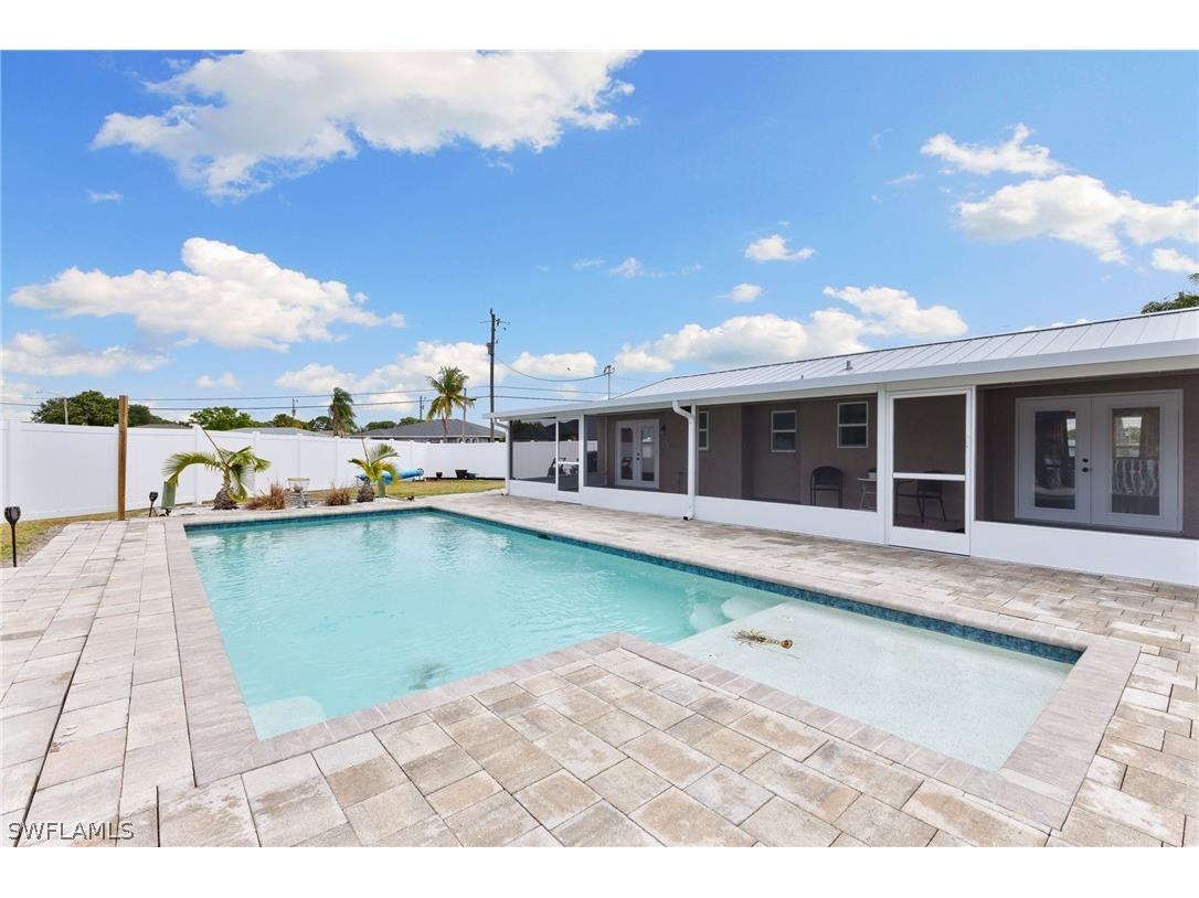 2313 SE 3rd Street Cape Coral FL 33990 224037293 image1