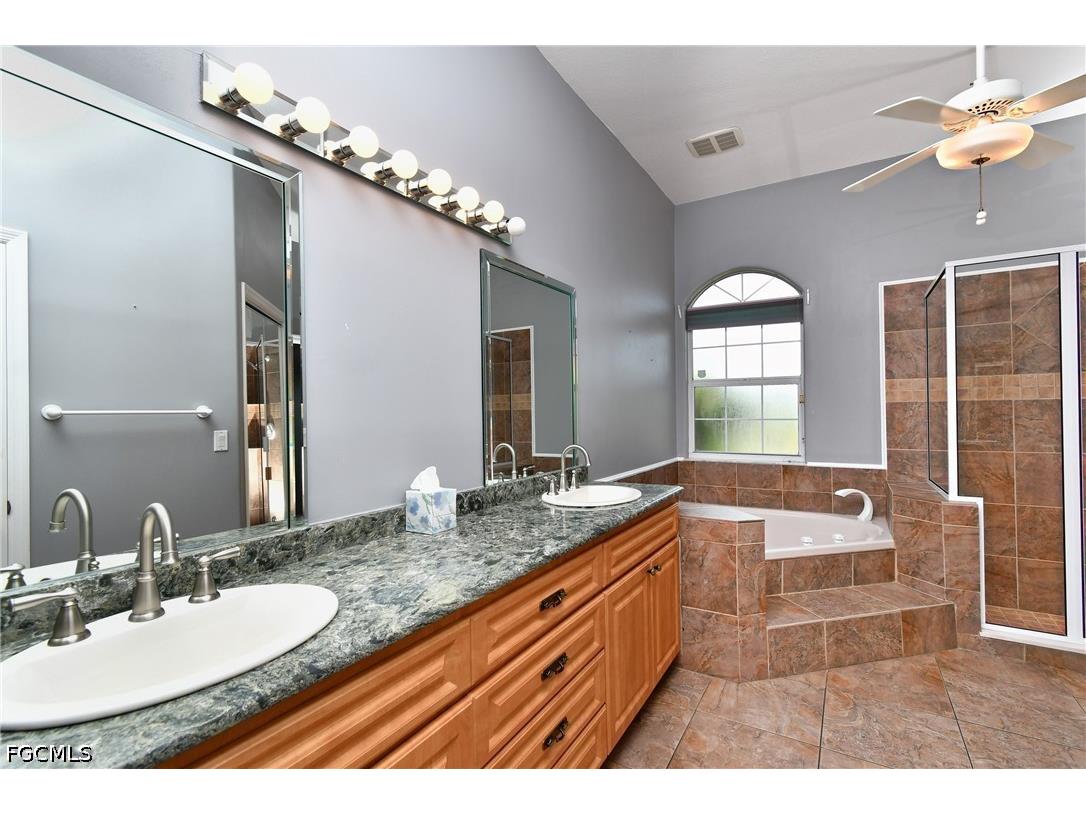 2313 SW 53rd Terrace Cape Coral FL 33914 2026023056 image10