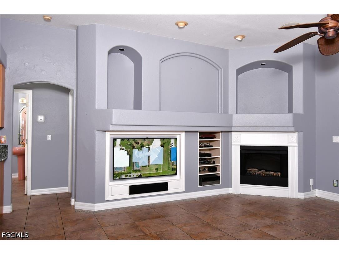 2313 SW 53rd Terrace Cape Coral FL 33914 2026023056 image15