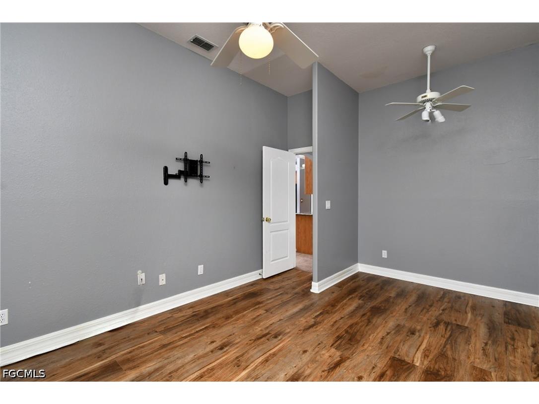2313 SW 53rd Terrace Cape Coral FL 33914 2026023056 image21