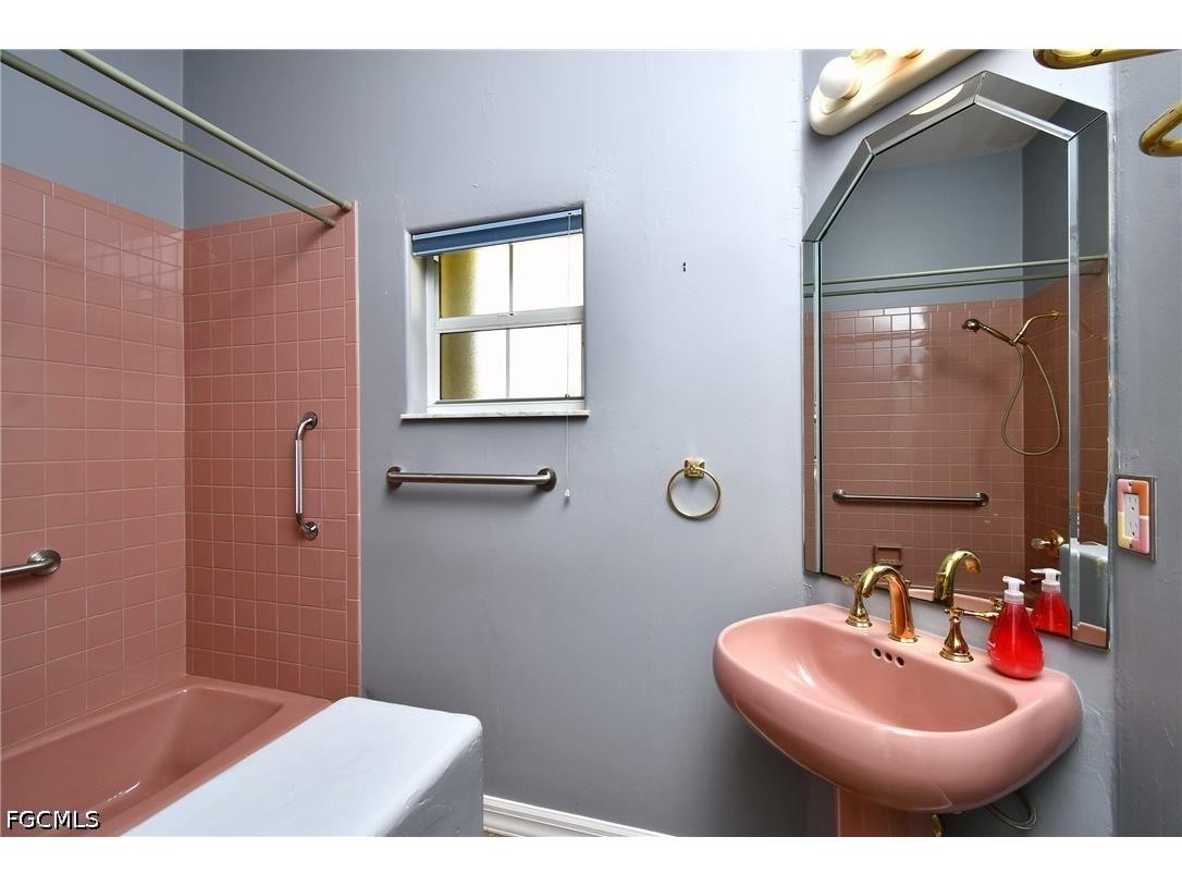 2313 SW 53rd Terrace Cape Coral FL 33914 2026023056 image22