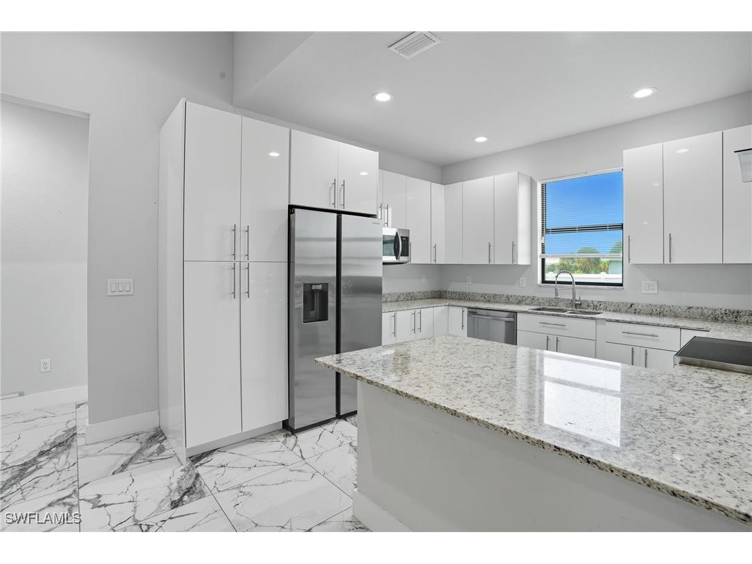 2314 NW 33rd Place Cape Coral FL 33993 225072389 image10