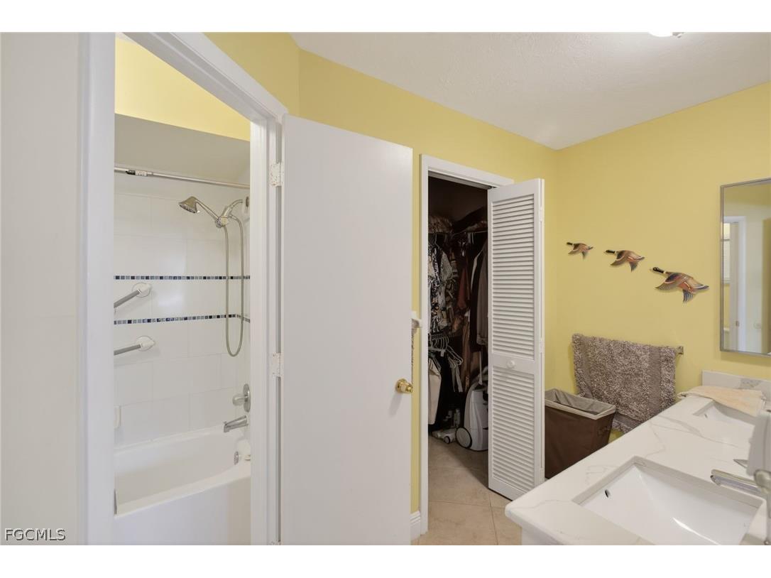 2314 SE 13th Street Cape Coral FL 33990 2026008485 image18