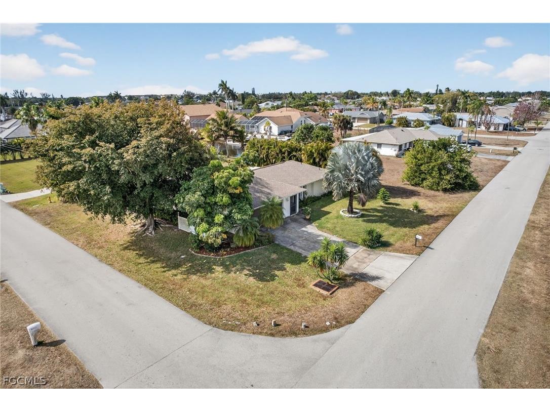 2314 SE 13th Street Cape Coral FL 33990 2026008485 image4