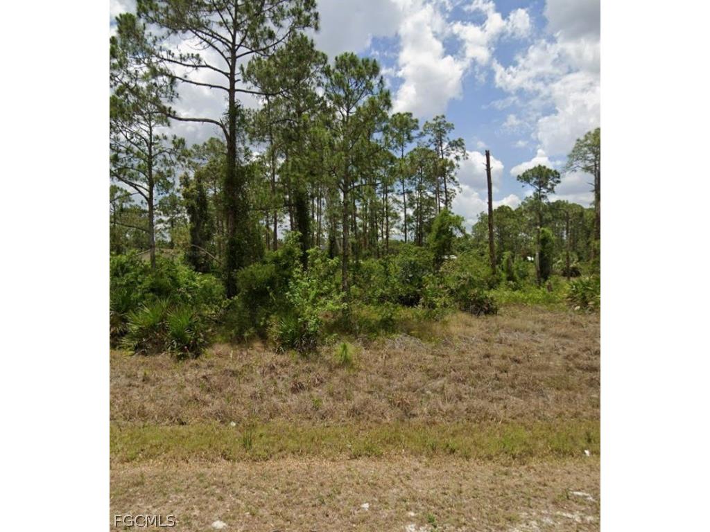 2315 Mcarthur Avenue Alva FL 33920 2026009374 image1