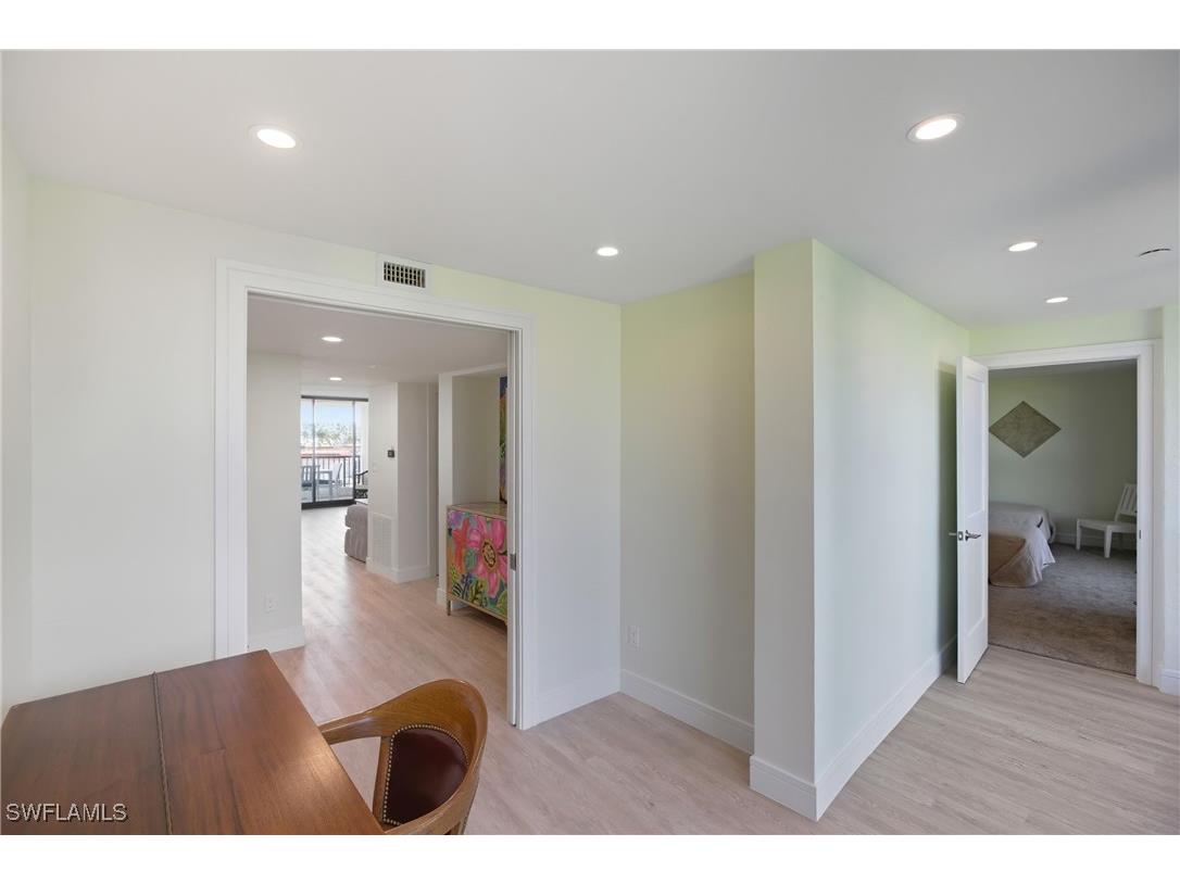 2316 Gulf Shore Boulevard N #411 Naples FL 34103 225081439 image14