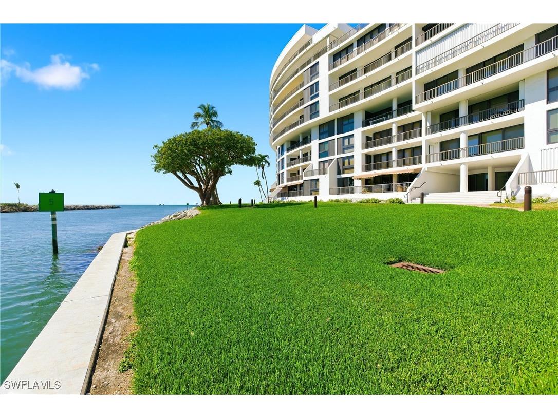 2316 Gulf Shore Boulevard N #411 Naples FL 34103 225081439 image43