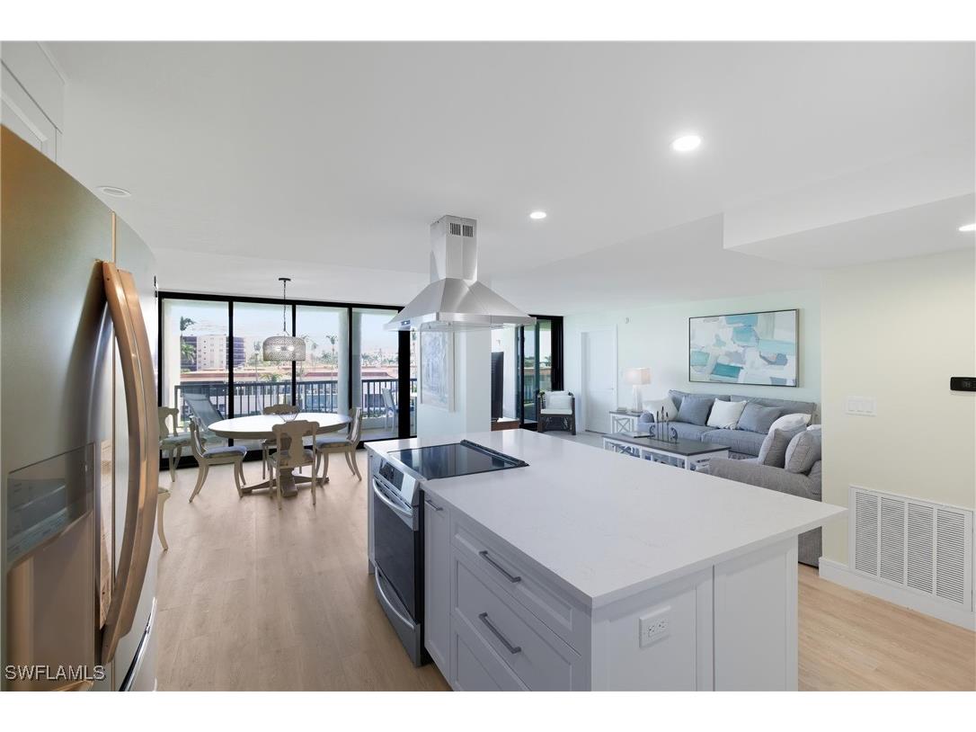 2316 Gulf Shore Boulevard N #411 Naples FL 34103 225081439 image9