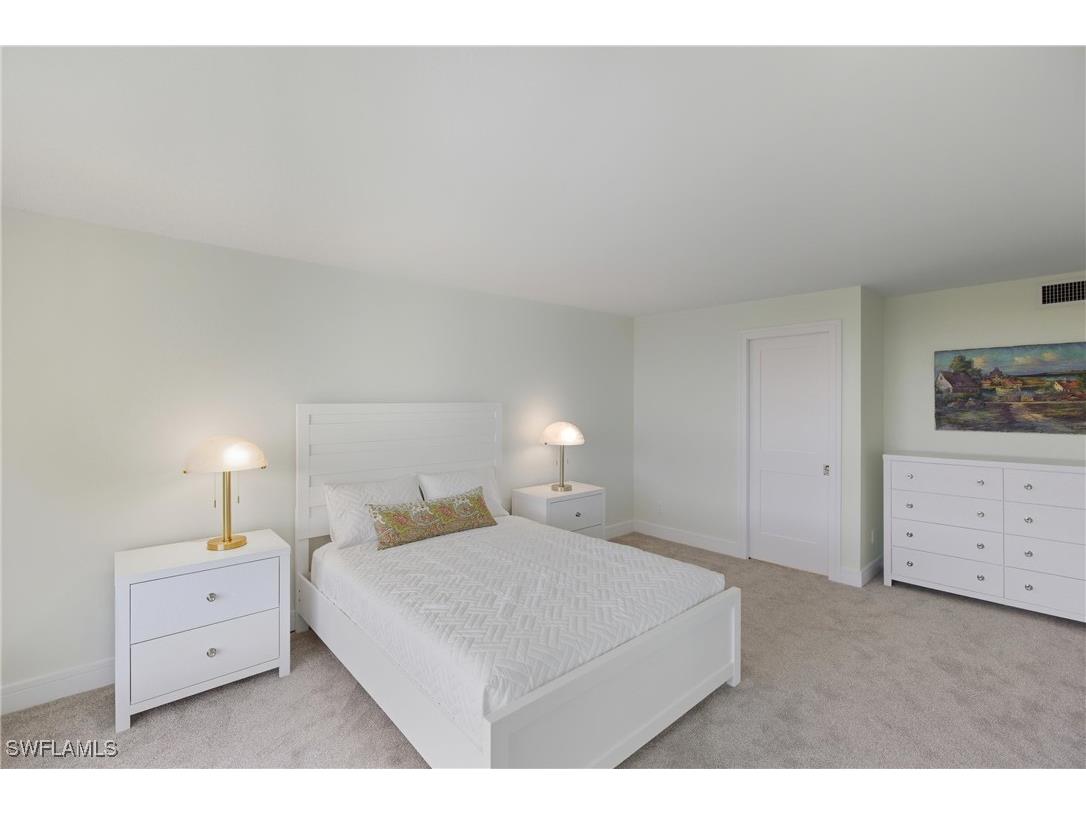 2316 Gulf Shore Boulevard N #411 Naples FL 34103 225081451 image18