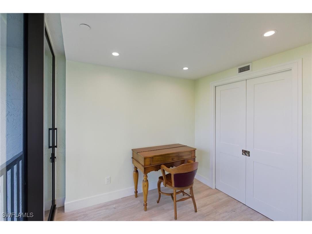 2316 Gulf Shore Boulevard N #411 Naples FL 34103 225081451 image30