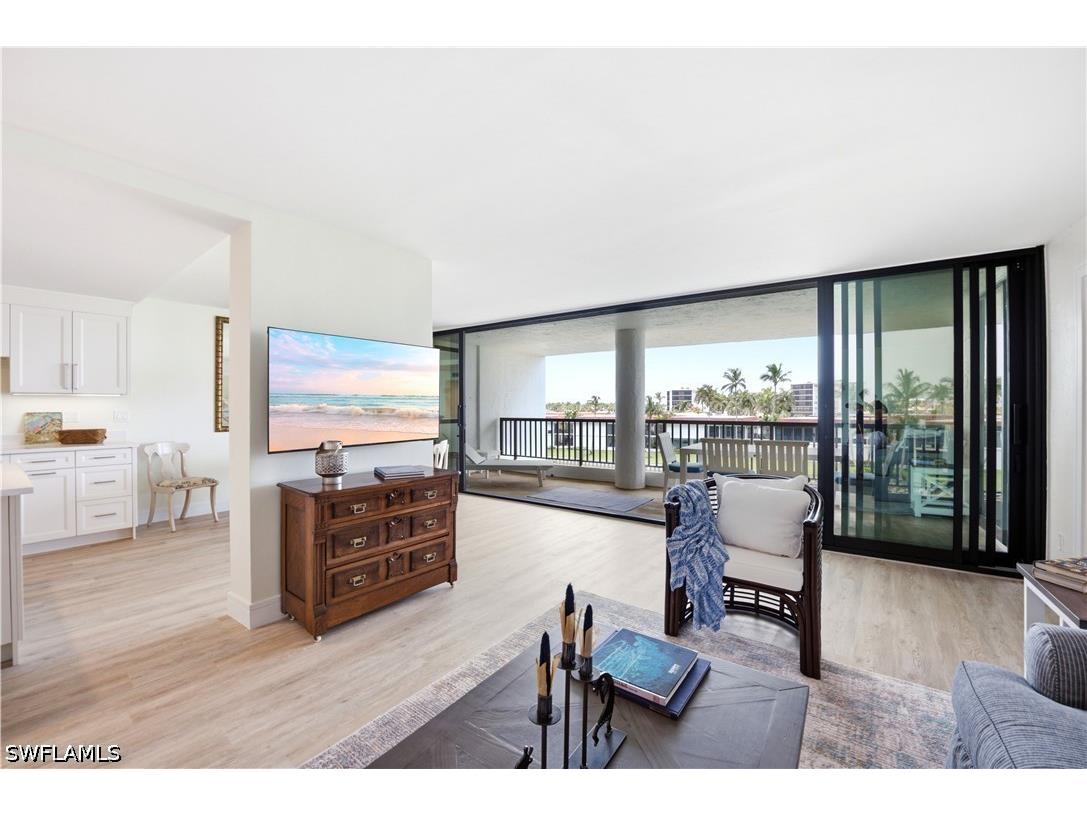 2316 Gulf Shore Boulevard N #411 Naples FL 34103 226022557 image10