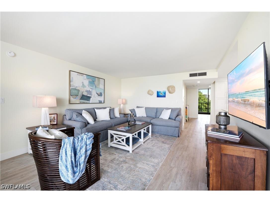 2316 Gulf Shore Boulevard N #411 Naples FL 34103 226022557 image11