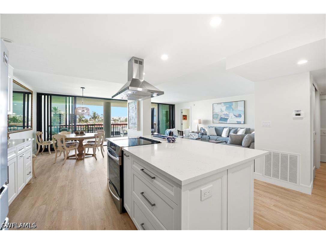 2316 Gulf Shore Boulevard N #411 Naples FL 34103 226022557 image17
