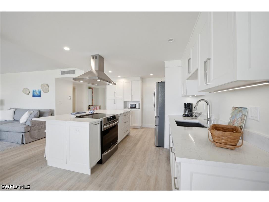 2316 Gulf Shore Boulevard N #411 Naples FL 34103 226022557 image18